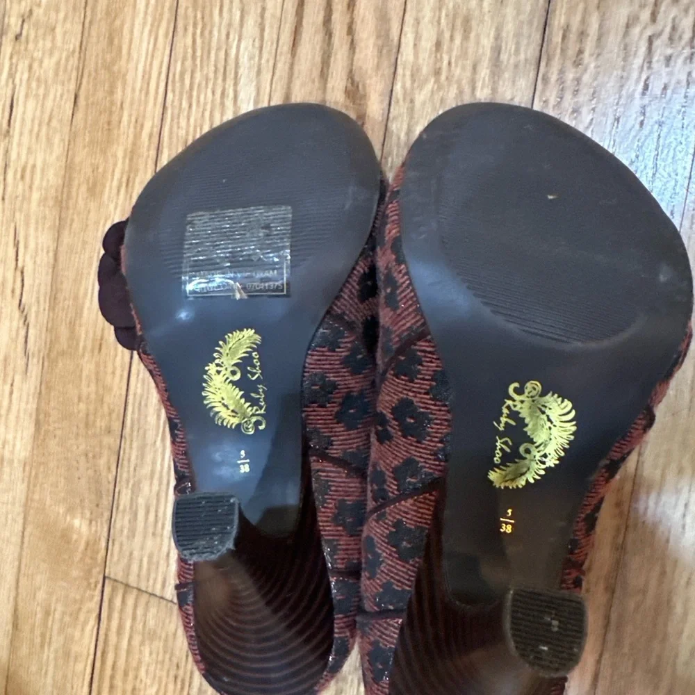 Ruby Shoo Brand new Red & Black Floral Retro Heels EU 38 (US 7.5–8) - Picture 5 of 6